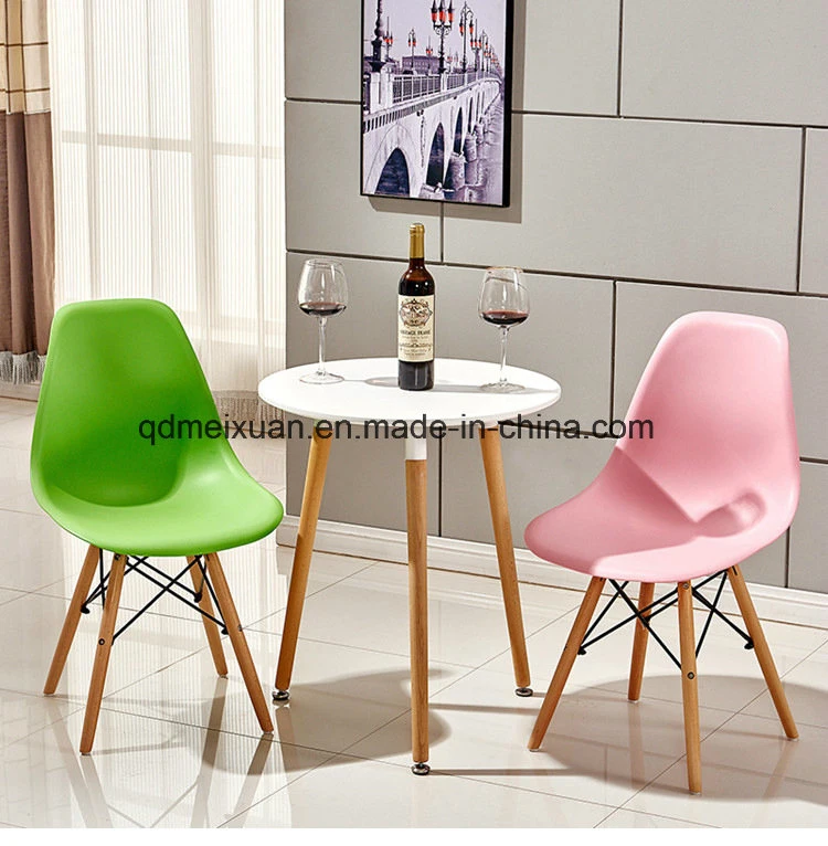 Cheap Colored Popular Plastic Chairs with Wooden Legs (M-X1813)